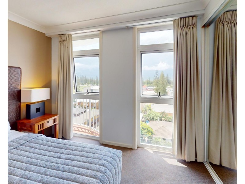 1096/2623 Gold Coast Highway, Broadbeach QLD 4218