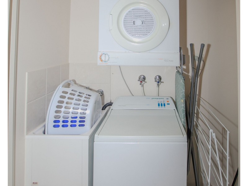 1096/2623 Gold Coast Highway, Broadbeach QLD 4218