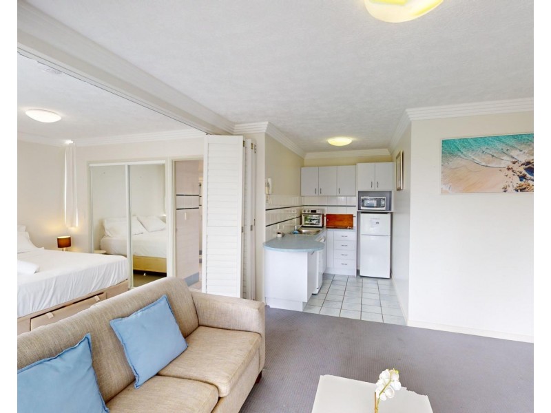 10/13 Anne Avenue, Broadbeach QLD 4218