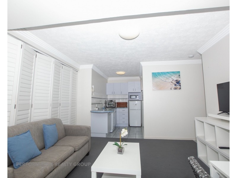10/13 Anne Avenue, Broadbeach QLD 4218