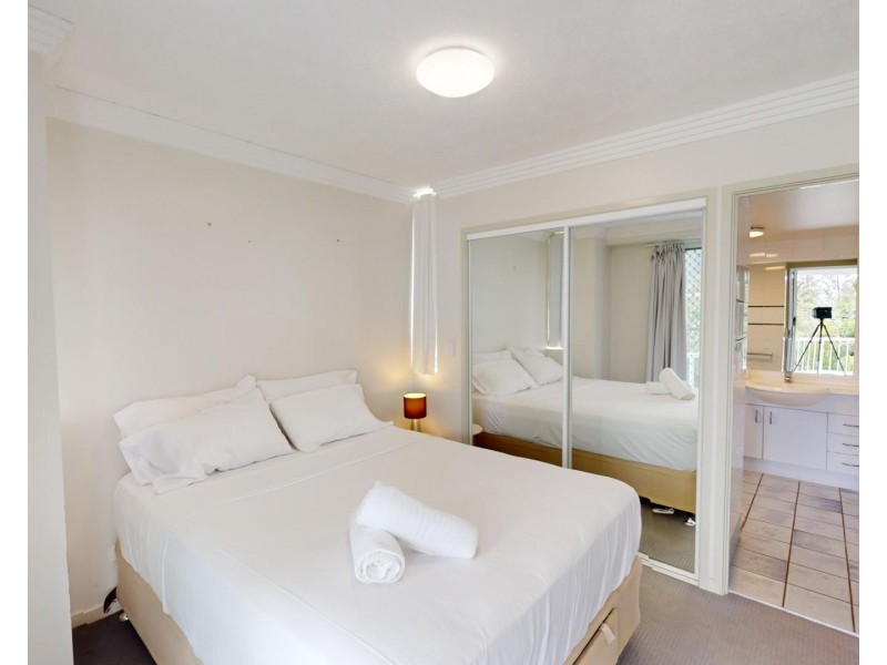 10/13 Anne Avenue, Broadbeach QLD 4218