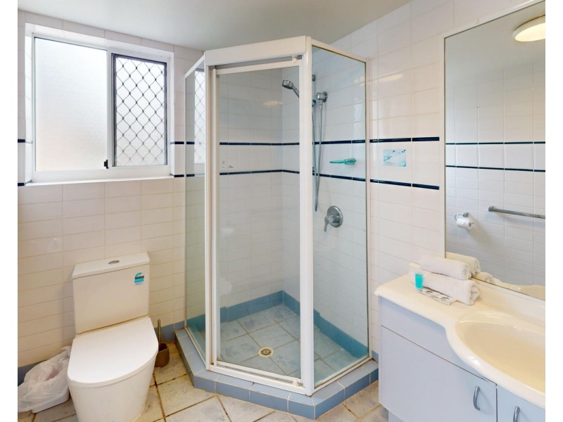 10/13 Anne Avenue, Broadbeach QLD 4218