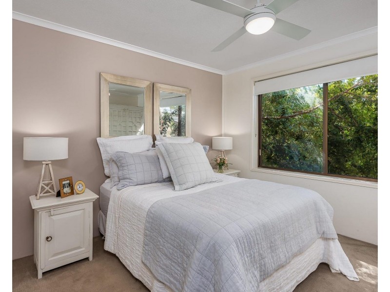 8/4 Mary Avenue, Broadbeach QLD 4218