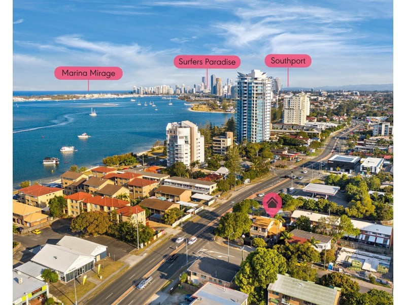 2/90 Frank Street, Labrador QLD 4215