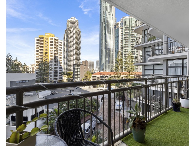 401/18 Hanlan Street, Surfers Paradise QLD 4217