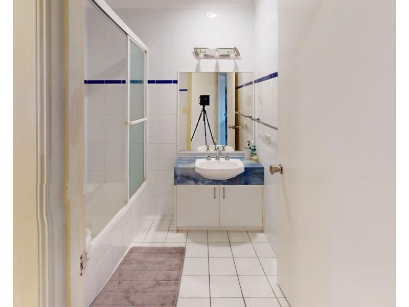 44/7 SANTA CRUZ BOULEVARD, Clear Island Waters QLD 4226