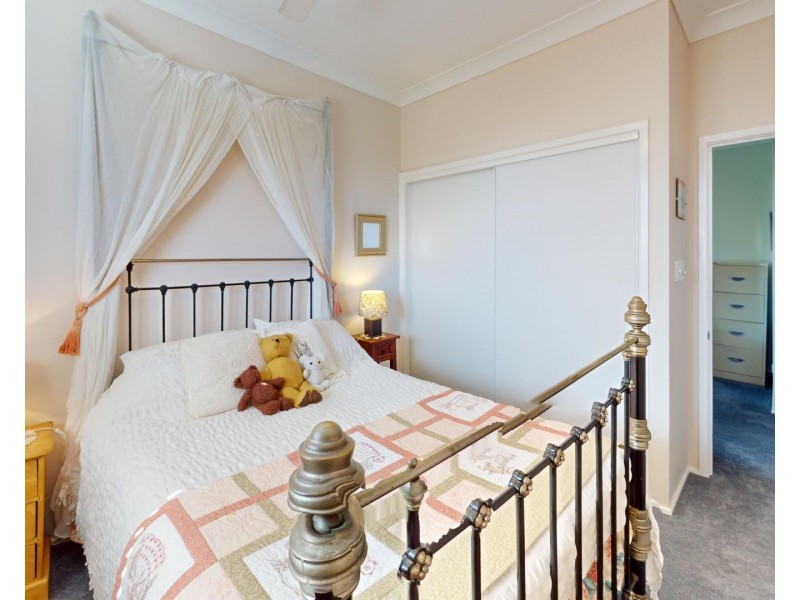 25 Drevesen Avenue, Cleveland QLD 4163