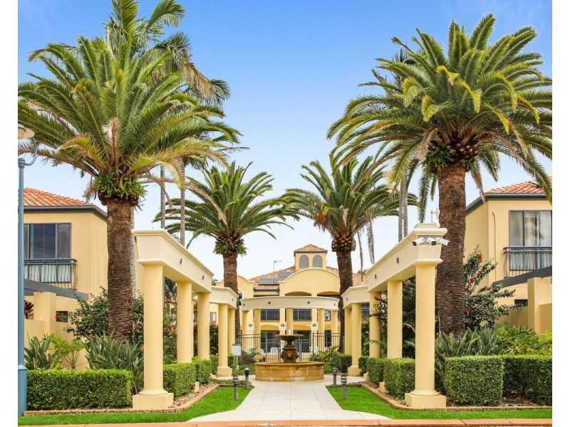 8/206 Cheltenham Drive, Robina QLD 4226