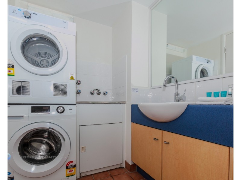 34/20 Anne Avenue, Broadbeach QLD 4218