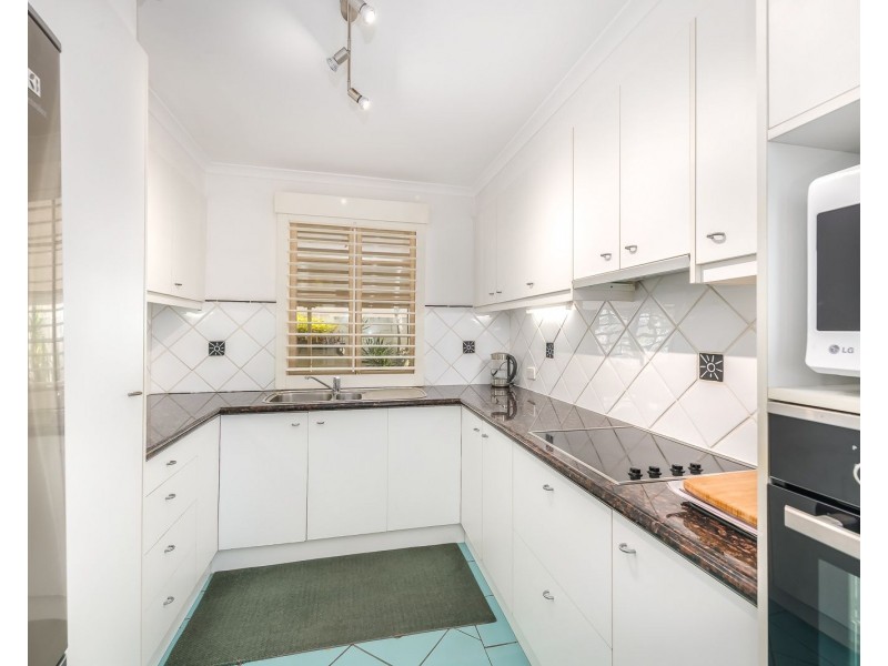 1/6 Francis Street, Mermaid Beach QLD 4218