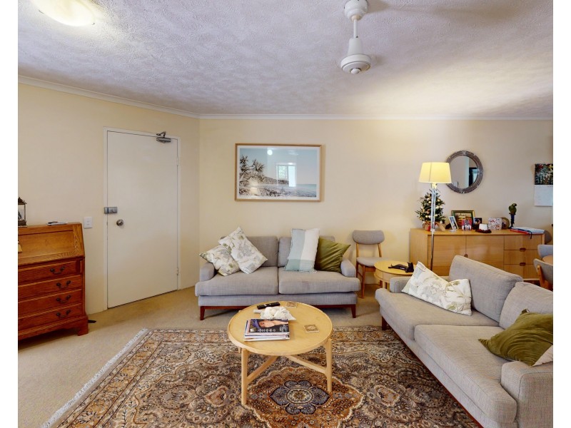 4/13 Johnston Street, Southport QLD 4215