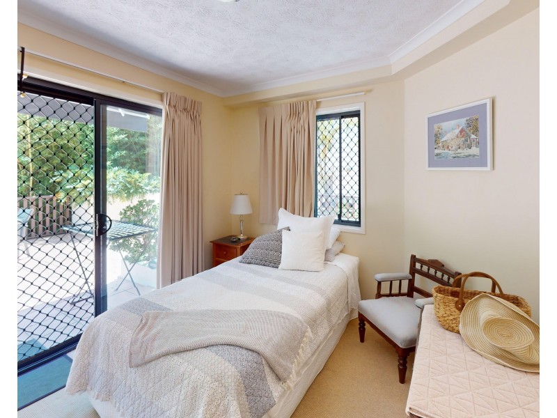 4/13 Johnston Street, Southport QLD 4215