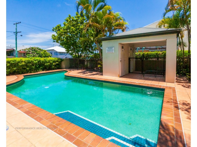 4/13 Johnston Street, Southport QLD 4215