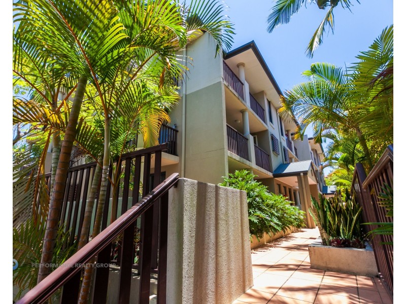 4/13 Johnston Street, Southport QLD 4215