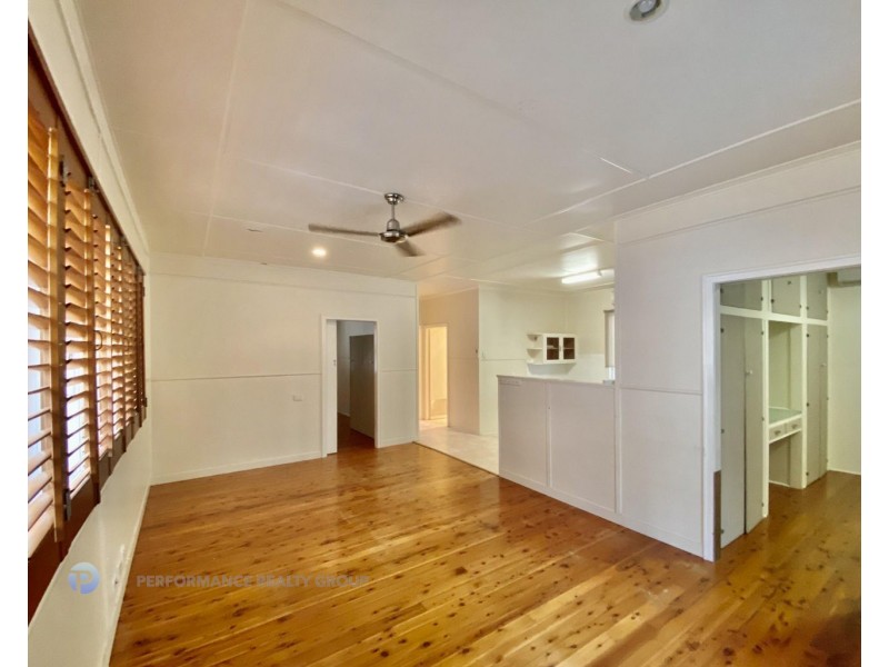 40 Peerless Avenue, Mermaid Beach QLD 4218