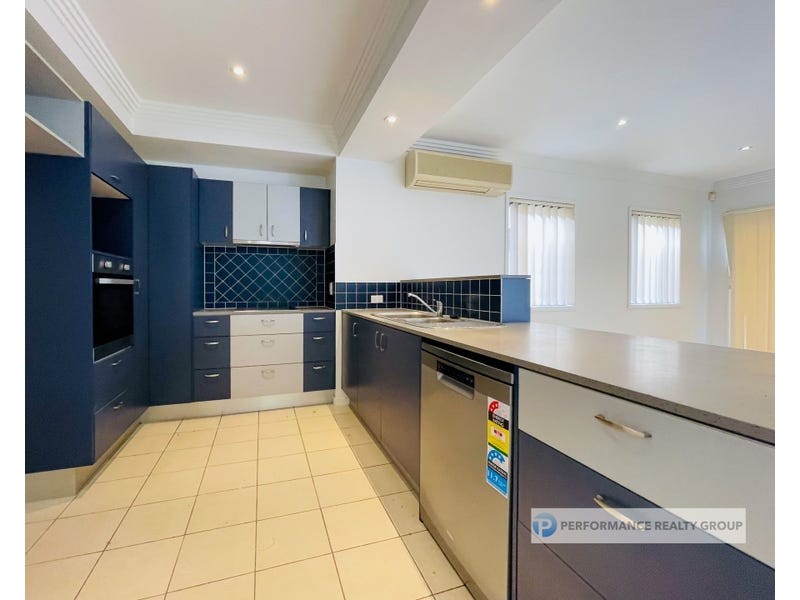 11 Scots Place, Robina QLD 4226