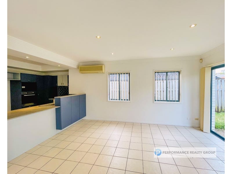 11 Scots Place, Robina QLD 4226