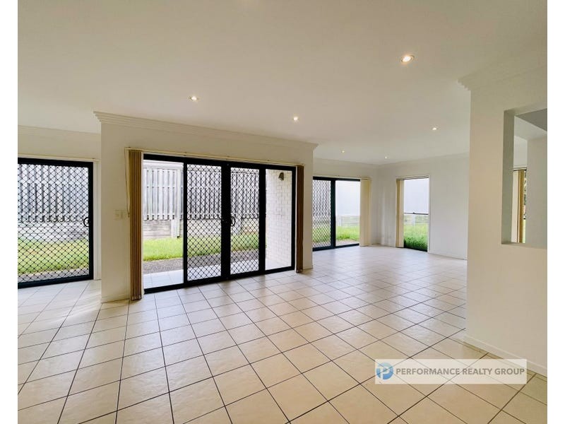 11 Scots Place, Robina QLD 4226