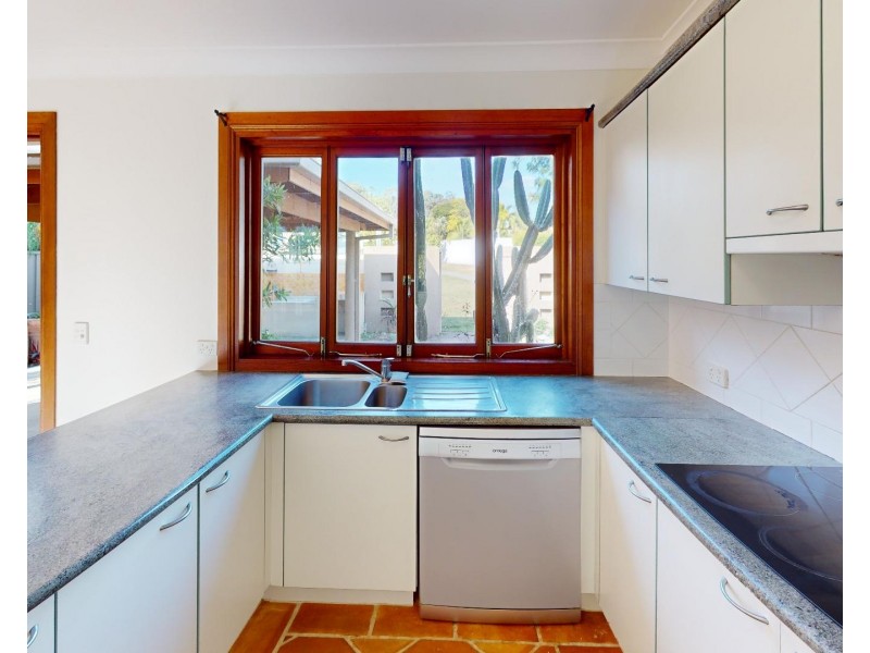 3 Abby Crescent, Ashmore QLD 4214