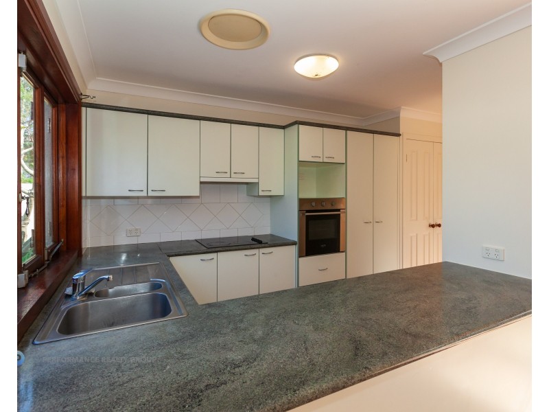 3 Abby Crescent, Ashmore QLD 4214