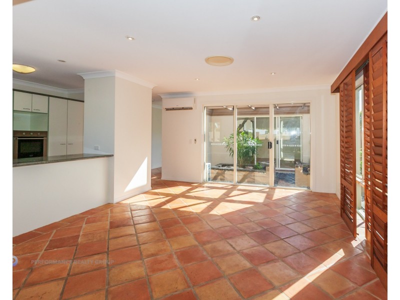 3 Abby Crescent, Ashmore QLD 4214