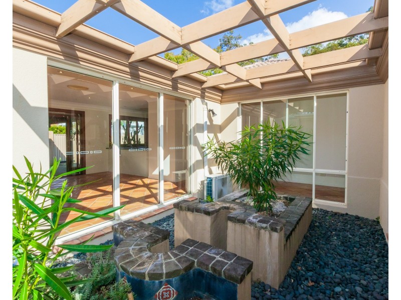 3 Abby Crescent, Ashmore QLD 4214