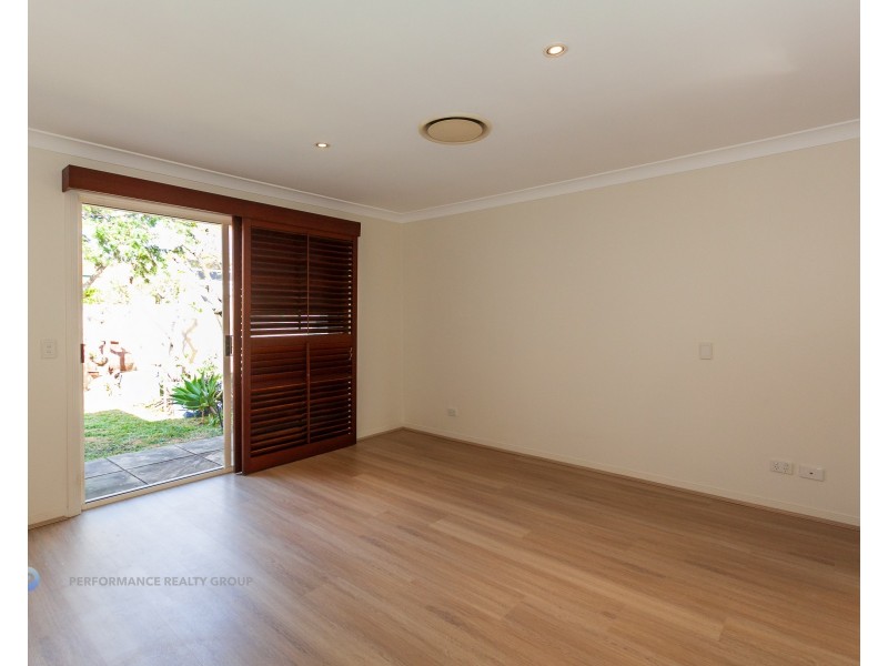 3 Abby Crescent, Ashmore QLD 4214