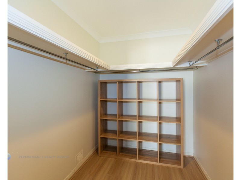 3 Abby Crescent, Ashmore QLD 4214