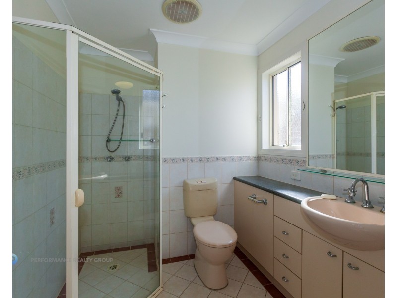 3 Abby Crescent, Ashmore QLD 4214