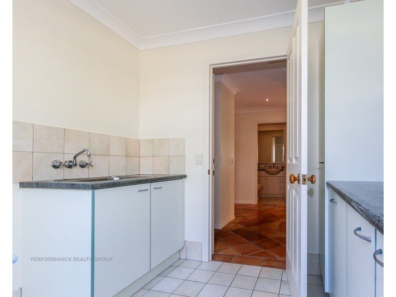 3 Abby Crescent, Ashmore QLD 4214