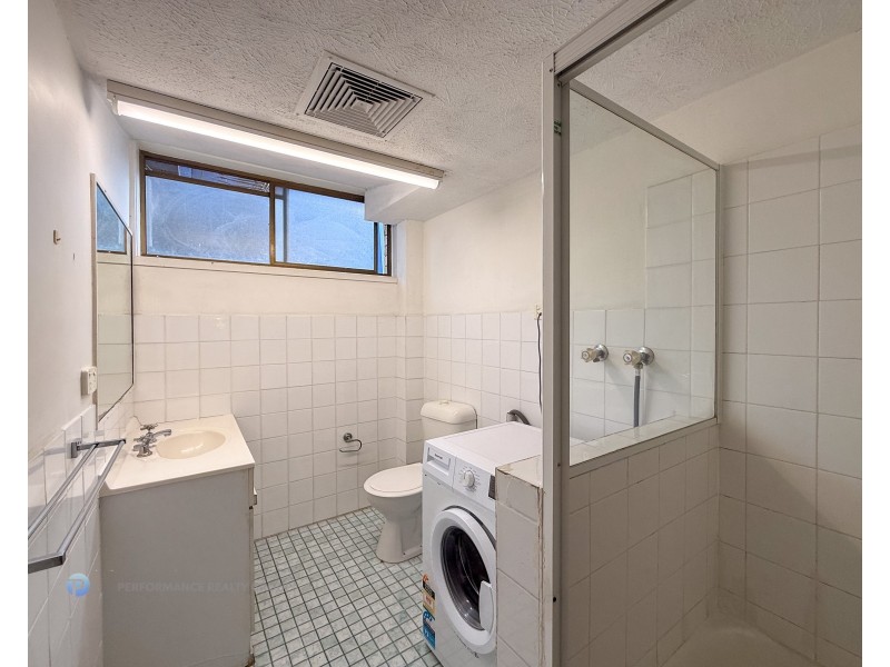 3/26 Remembrance Drive, Surfers Paradise QLD 4217