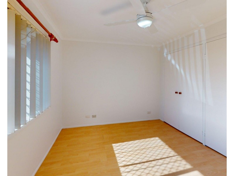 1/146 Whiting Street, Labrador QLD 4215
