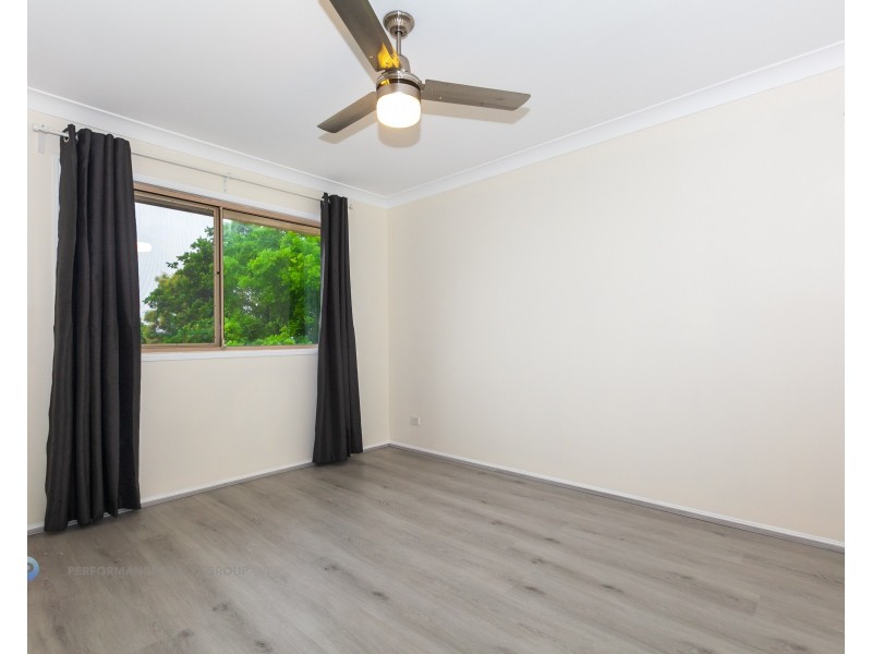 1/8 Hialeah Crescent, Helensvale QLD 4212