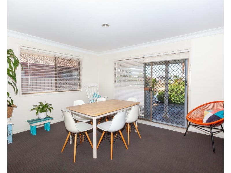 54 Markeri Street, Mermaid Waters QLD 4218