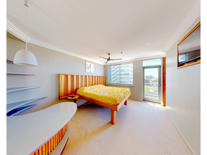 25/120 The Esplanade, Surfers Paradise QLD 4217