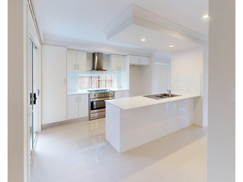 16 Jimna Circuit, White Rock QLD 4306