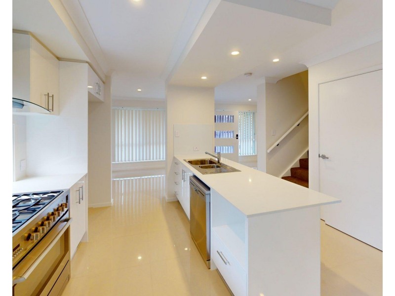 16 Jimna Circuit, White Rock QLD 4306
