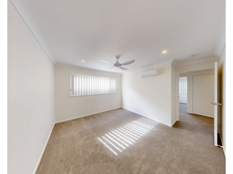 16 Jimna Circuit, White Rock QLD 4306
