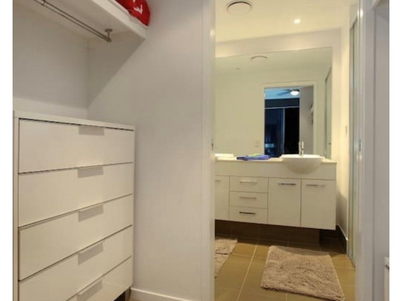 506/41 Harbour Town Drive, Biggera Waters QLD 4216