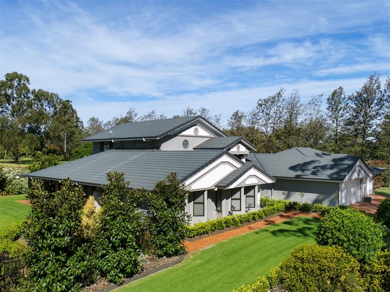 12 Recreation Reserve Road, Highfields QLD 4352