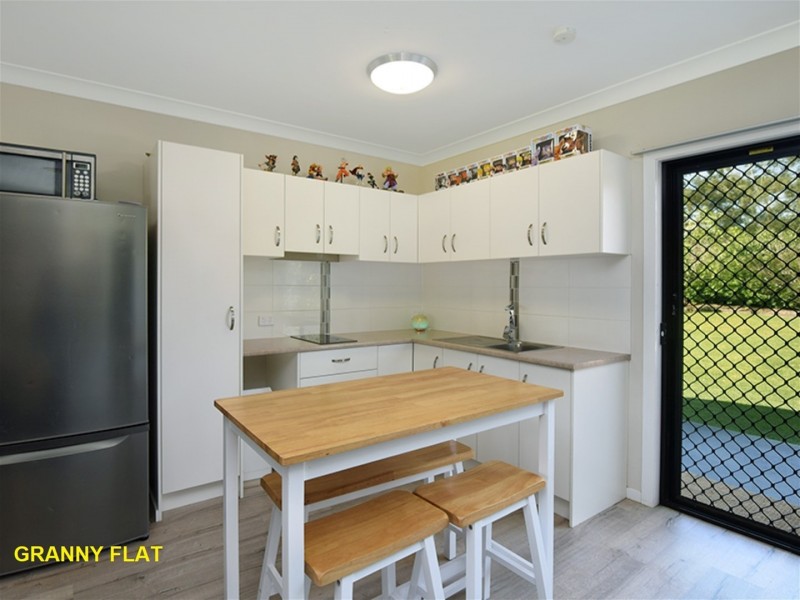 12 Recreation Reserve Road, Highfields QLD 4352