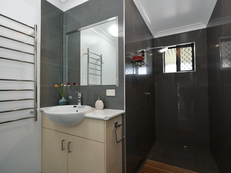 20 Montrose Road, Cabarlah QLD 4352