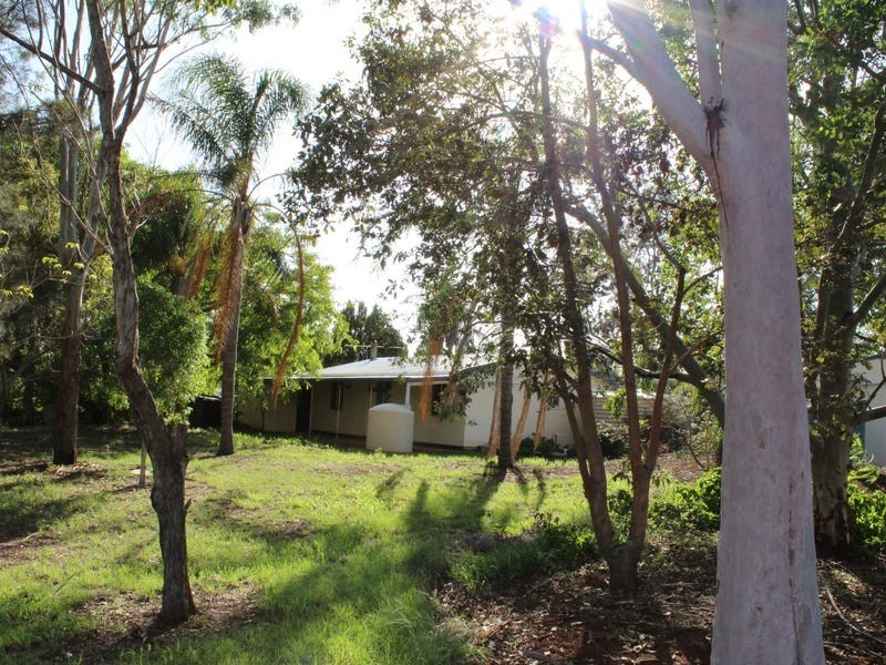 7 Crittenden Road, Kingaroy QLD 4610