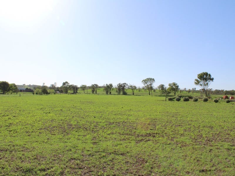 7 Crittenden Road, Kingaroy QLD 4610