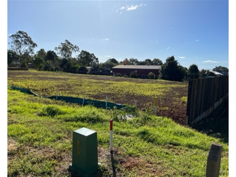 26 Polzin Road, Highfields QLD 4352