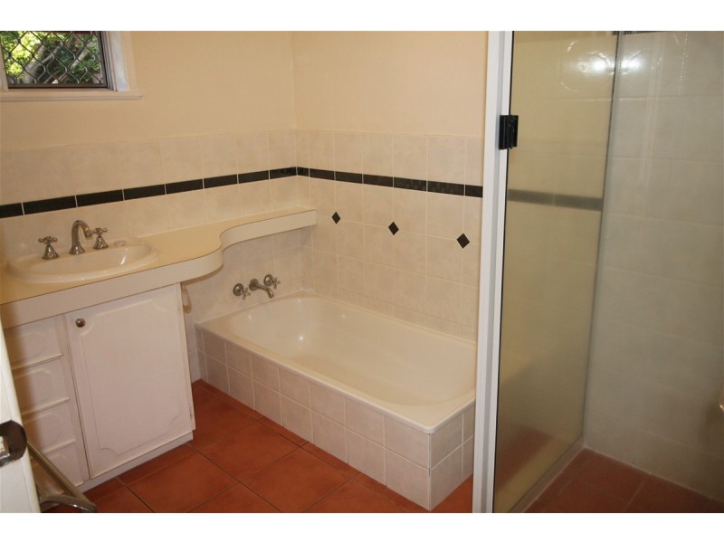 1 Mimosa Court, Rangeville QLD 4350