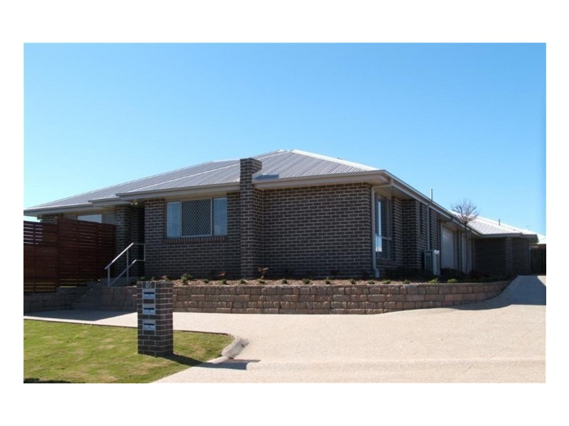 2/12 Alexander Avenue, Highfields QLD 4352