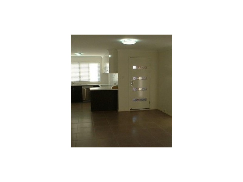 2/12 Alexander Avenue, Highfields QLD 4352