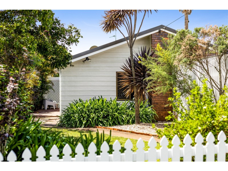 20  Bruntnell Street, Kearneys Spring QLD 4350