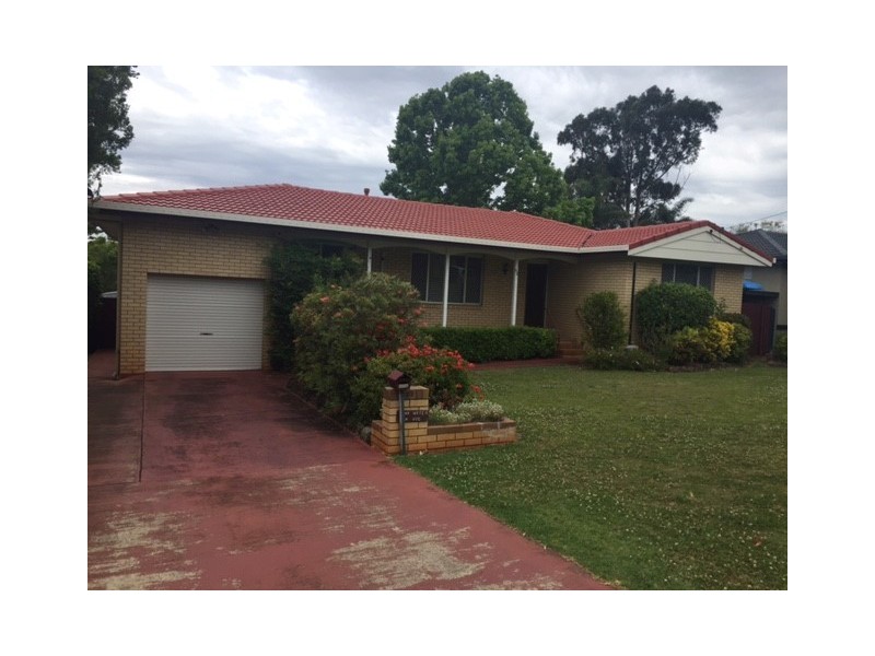 52 Skehan Street, Centenary Heights QLD 4350